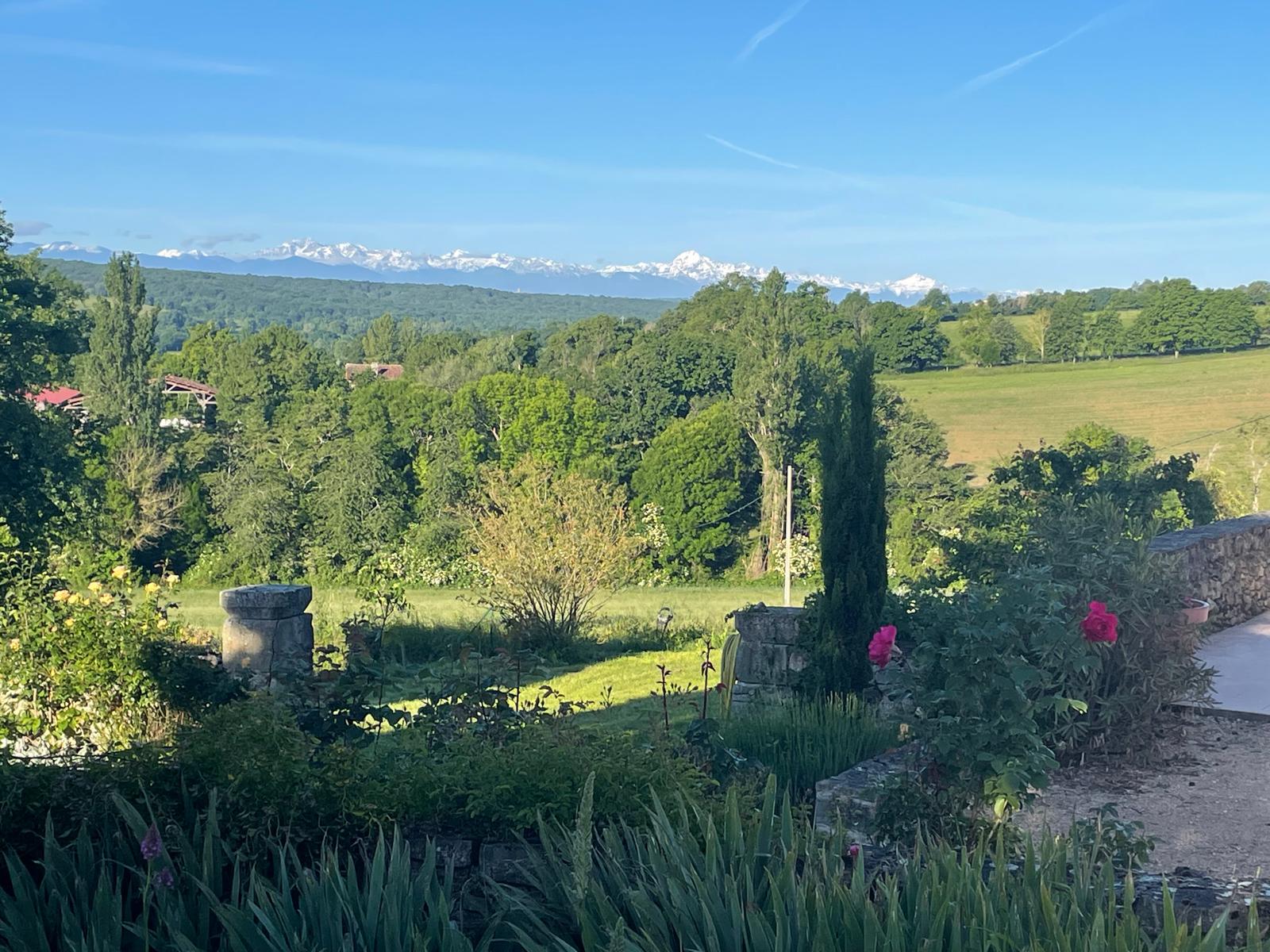 Vue sur les Pyrénées depuis la Broquère